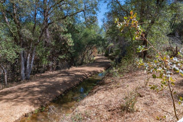 16000 Southridge Rd, Penn Valley, CA 95946