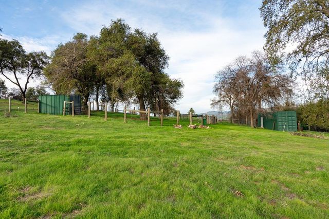 16000 Southridge Rd, Penn Valley, CA 95946