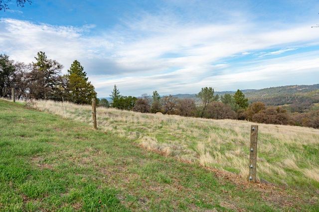 16000 Southridge Rd, Penn Valley, CA 95946