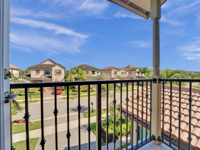 9345 Carrington Avenue, Parkland, FL 33076