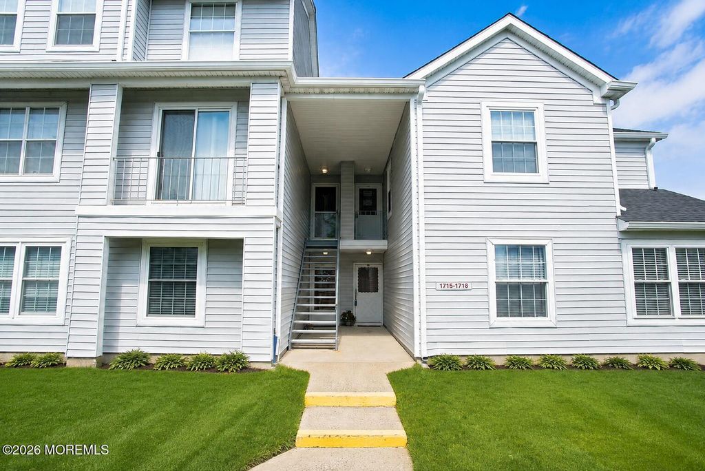 1716 Waters Edge Drive 1716, Toms River, NJ 08753