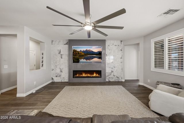 18216 W MONTECITO Avenue, Goodyear, AZ 85395