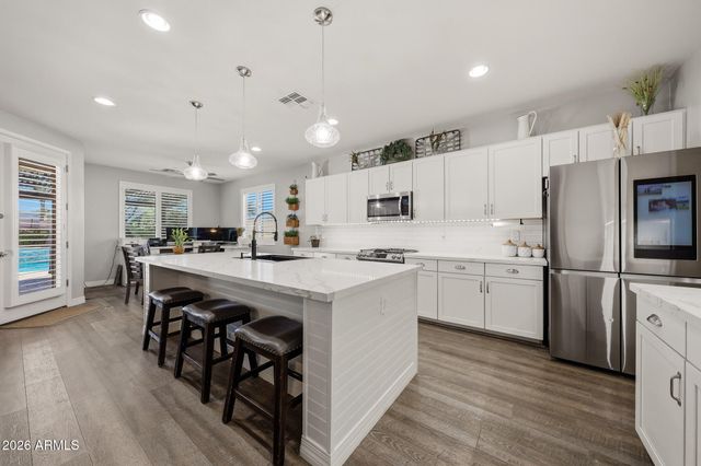 18216 W MONTECITO Avenue, Goodyear, AZ 85395