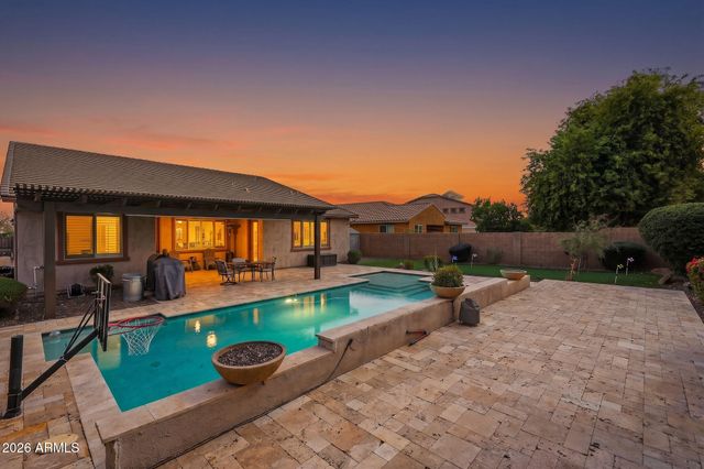 18216 W MONTECITO Avenue, Goodyear, AZ 85395