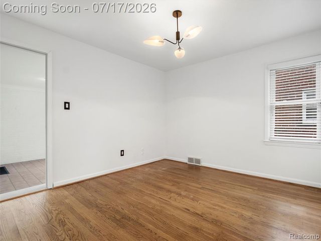 2090 Bradford Road, Birmingham, MI 48009