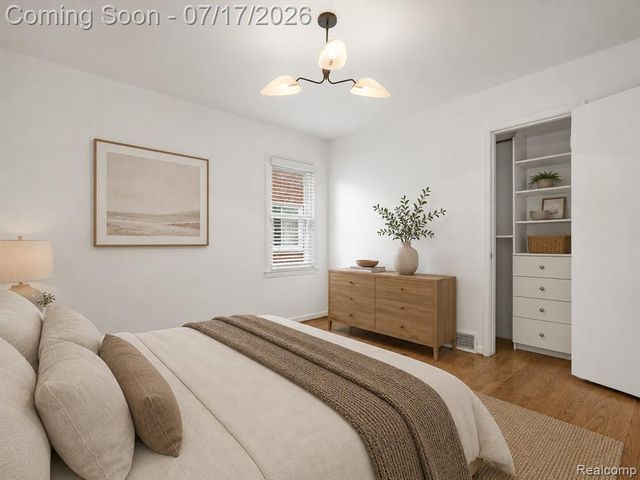 2090 Bradford Road, Birmingham, MI 48009
