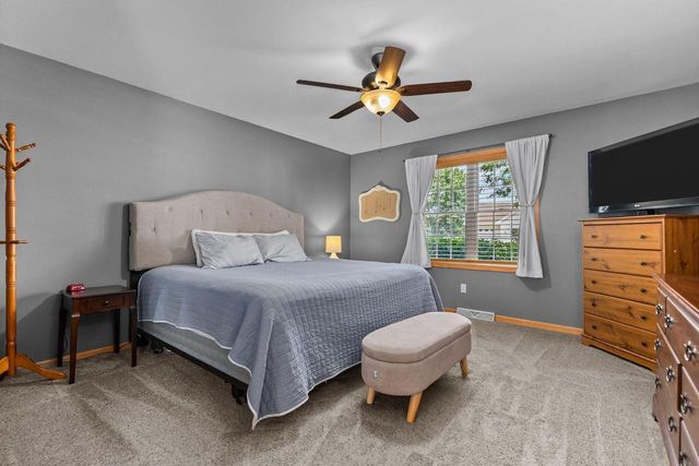 3023 E GREENLEAF DRIVE, Appleton, WI 54913