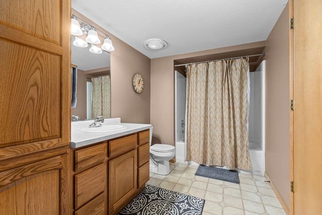 3023 E GREENLEAF DRIVE, Appleton, WI 54913