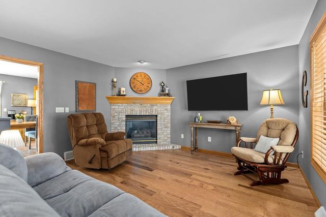 3023 E GREENLEAF DRIVE, Appleton, WI 54913