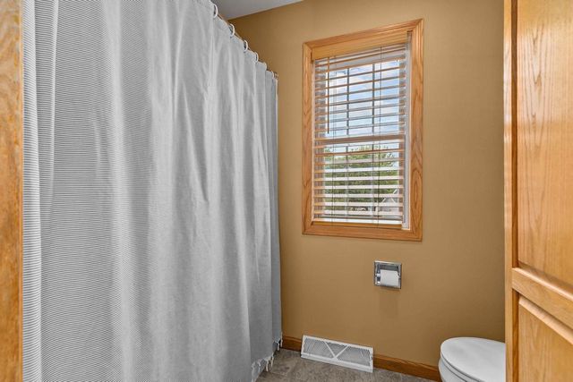 3023 E GREENLEAF DRIVE, Appleton, WI 54913