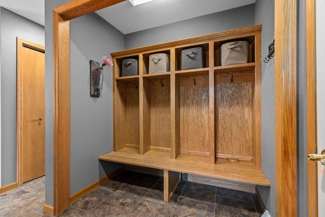 3023 E GREENLEAF DRIVE, Appleton, WI 54913