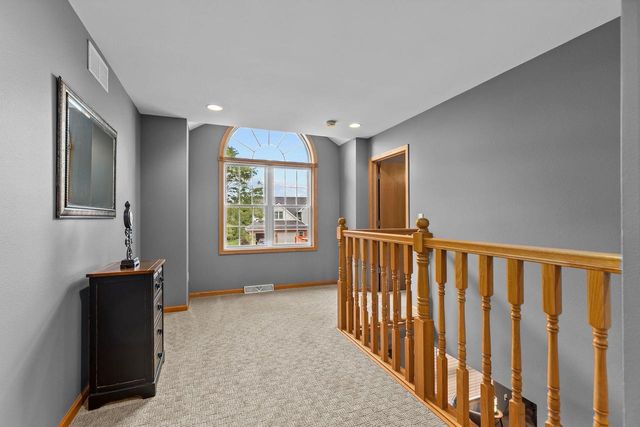 3023 E GREENLEAF DRIVE, Appleton, WI 54913