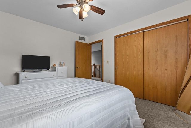 3023 E GREENLEAF DRIVE, Appleton, WI 54913