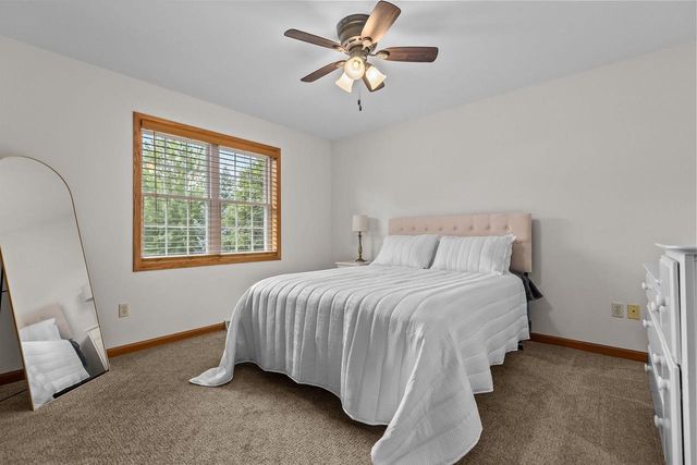 3023 E GREENLEAF DRIVE, Appleton, WI 54913