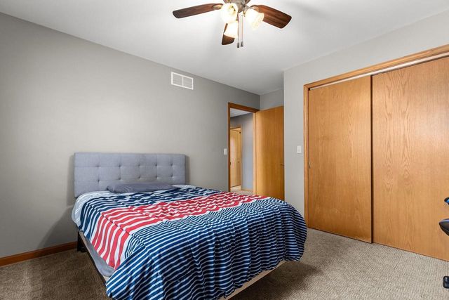 3023 E GREENLEAF DRIVE, Appleton, WI 54913
