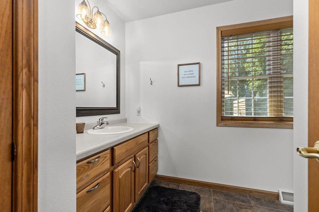 3023 E GREENLEAF DRIVE, Appleton, WI 54913