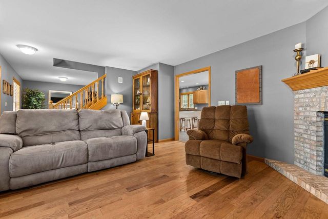 3023 E GREENLEAF DRIVE, Appleton, WI 54913