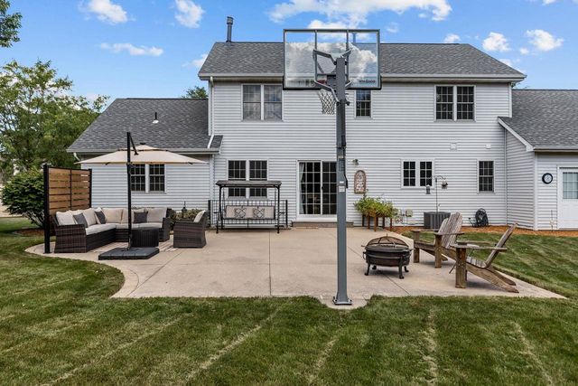 3023 E GREENLEAF DRIVE, Appleton, WI 54913