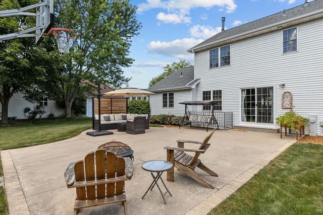 3023 E GREENLEAF DRIVE, Appleton, WI 54913