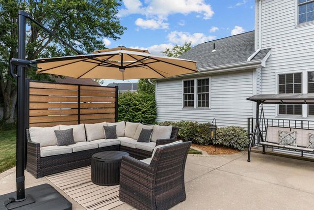 3023 E GREENLEAF DRIVE, Appleton, WI 54913