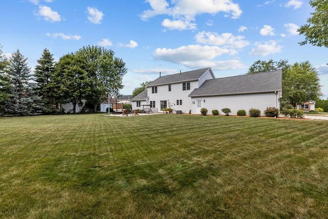 3023 E GREENLEAF DRIVE, Appleton, WI 54913
