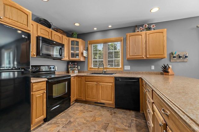 3023 E GREENLEAF DRIVE, Appleton, WI 54913