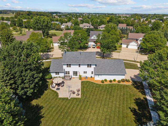 3023 E GREENLEAF DRIVE, Appleton, WI 54913