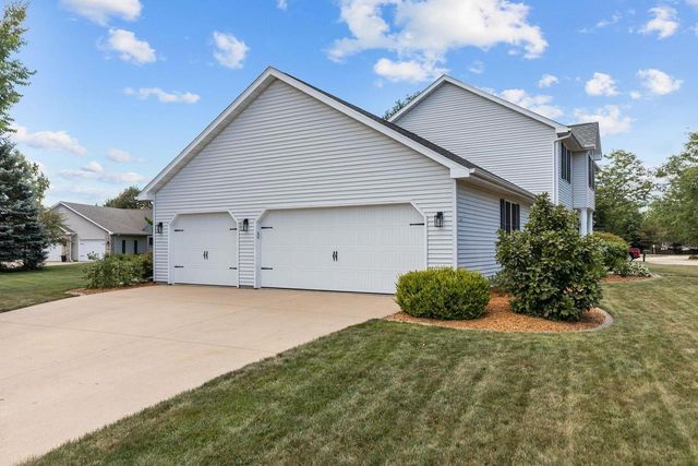 3023 E GREENLEAF DRIVE, Appleton, WI 54913