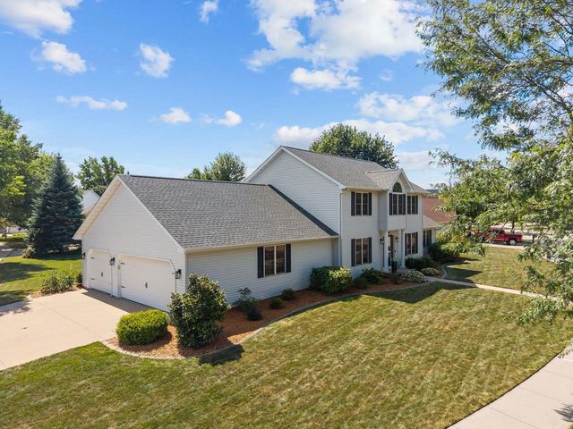 3023 E GREENLEAF DRIVE, Appleton, WI 54913