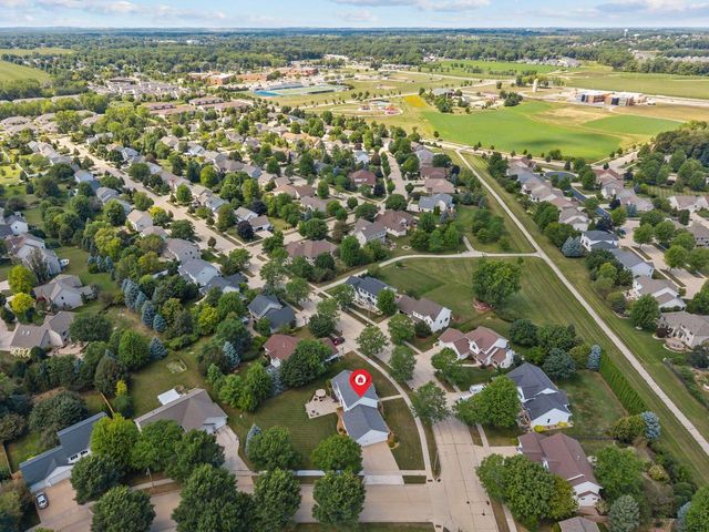 3023 E GREENLEAF DRIVE, Appleton, WI 54913