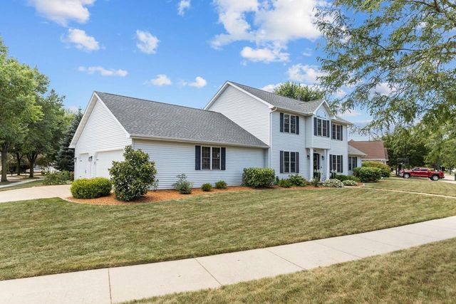 3023 E GREENLEAF DRIVE, Appleton, WI 54913