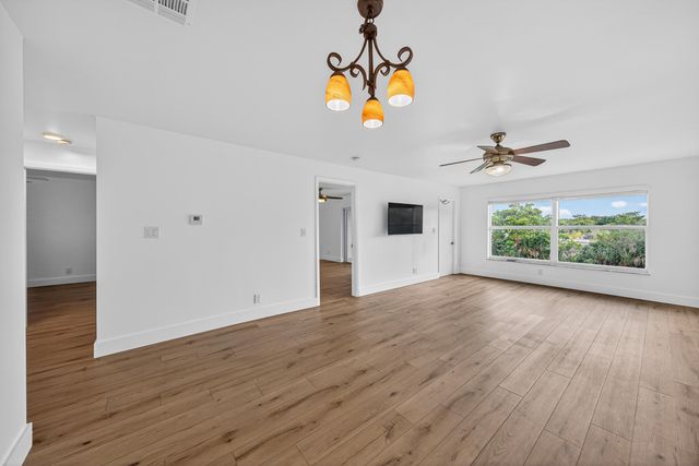 6570 Royal Palm Boulevard 306j, Margate, FL 33063