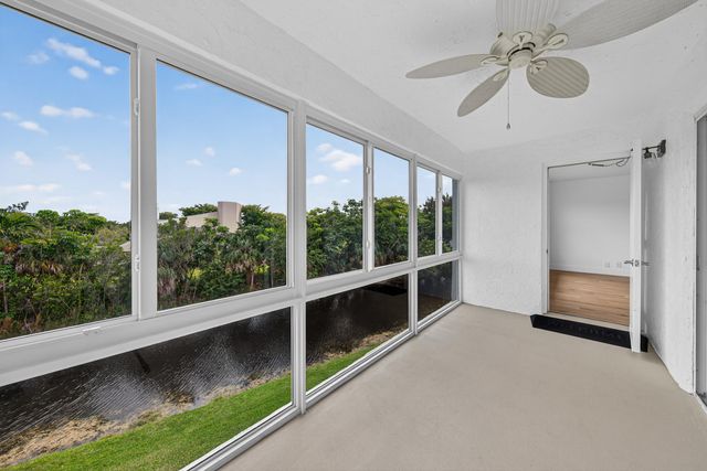 6570 Royal Palm Boulevard 306j, Margate, FL 33063