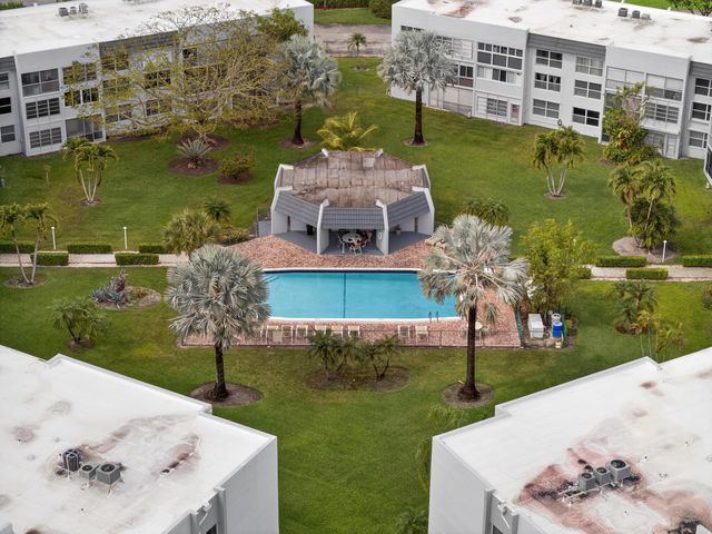 6570 Royal Palm Boulevard 306j, Margate, FL 33063