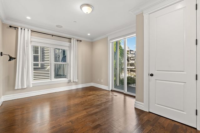 9 M 2, Boston, MA 02127