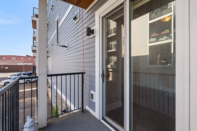 9 M 2, Boston, MA 02127