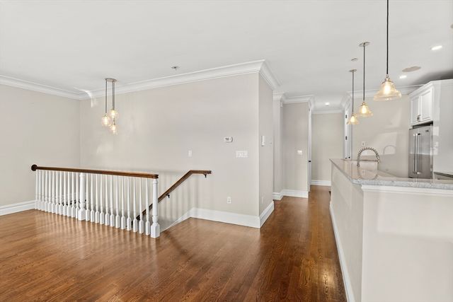 9 M 2, Boston, MA 02127