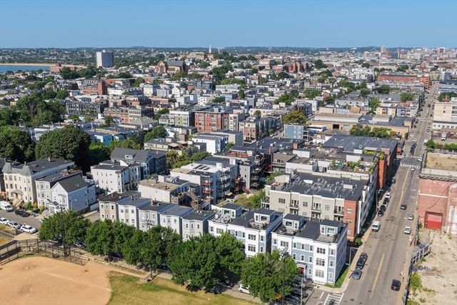 9 M 2, Boston, MA 02127