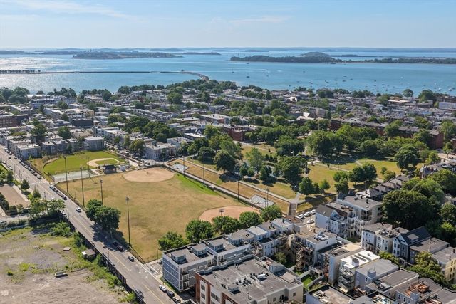 9 M 2, Boston, MA 02127