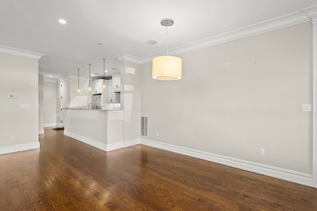 9 M 2, Boston, MA 02127