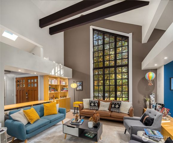 19020 NE 132nd Street, Woodinville, WA 98077