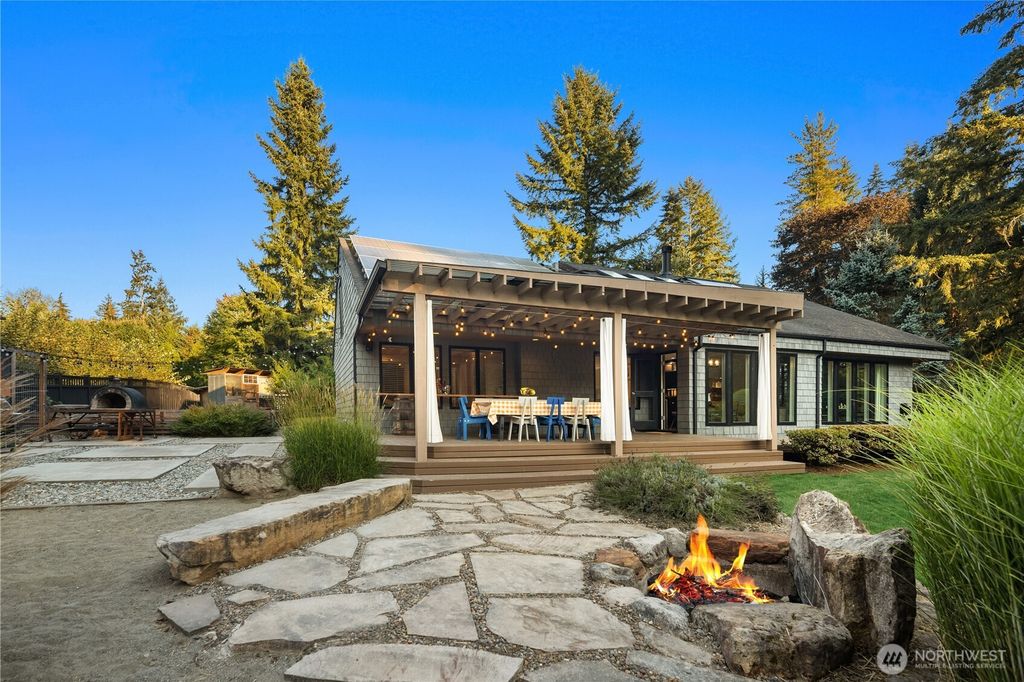 19020 NE 132nd Street, Woodinville, WA 98077