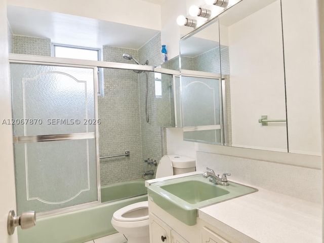 20200 NE 29th Ct N214, Aventura, FL 33180
