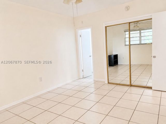 20200 NE 29th Ct N214, Aventura, FL 33180