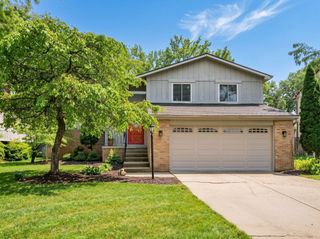 3338 Woods Mill Drive, Hilliard, OH 43026