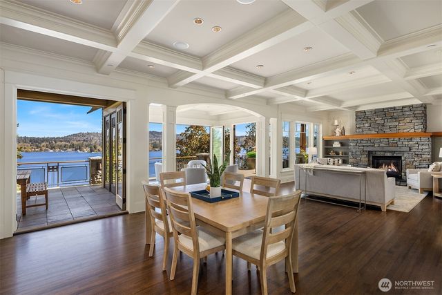 4102 100th Avenue SE, Mercer Island, WA 98040
