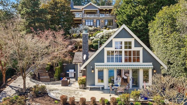 4102 100th Avenue SE, Mercer Island, WA 98040