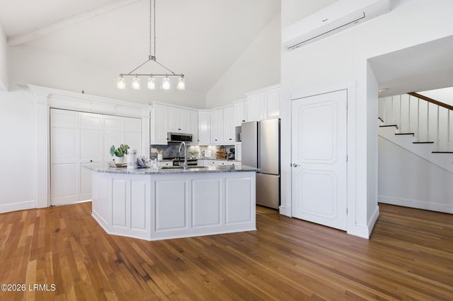 86 Harbor Drive, Harbor Island, SC 29920