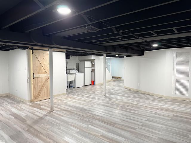 21800 Chalon Street, Saint Clair Shores, MI 48080