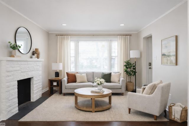 21800 Chalon Street, Saint Clair Shores, MI 48080